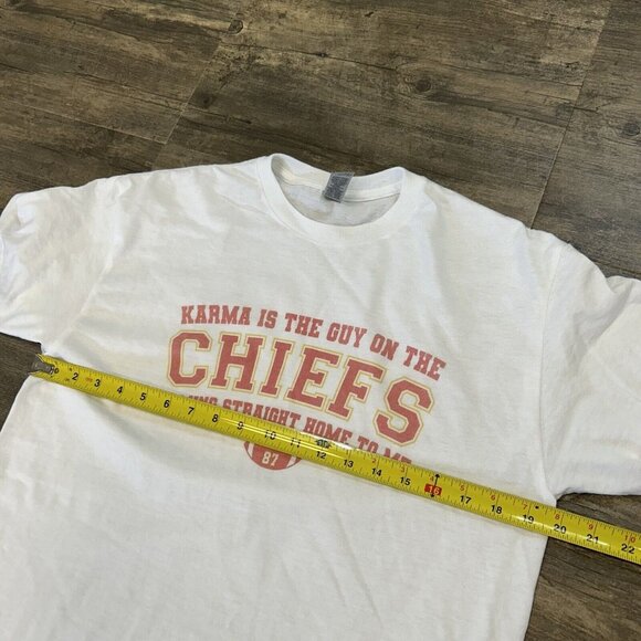 Karma is the Guy on the Chiefs Coming Straight Home to Me T-Shirt Size Medium - Picture 3 of 7